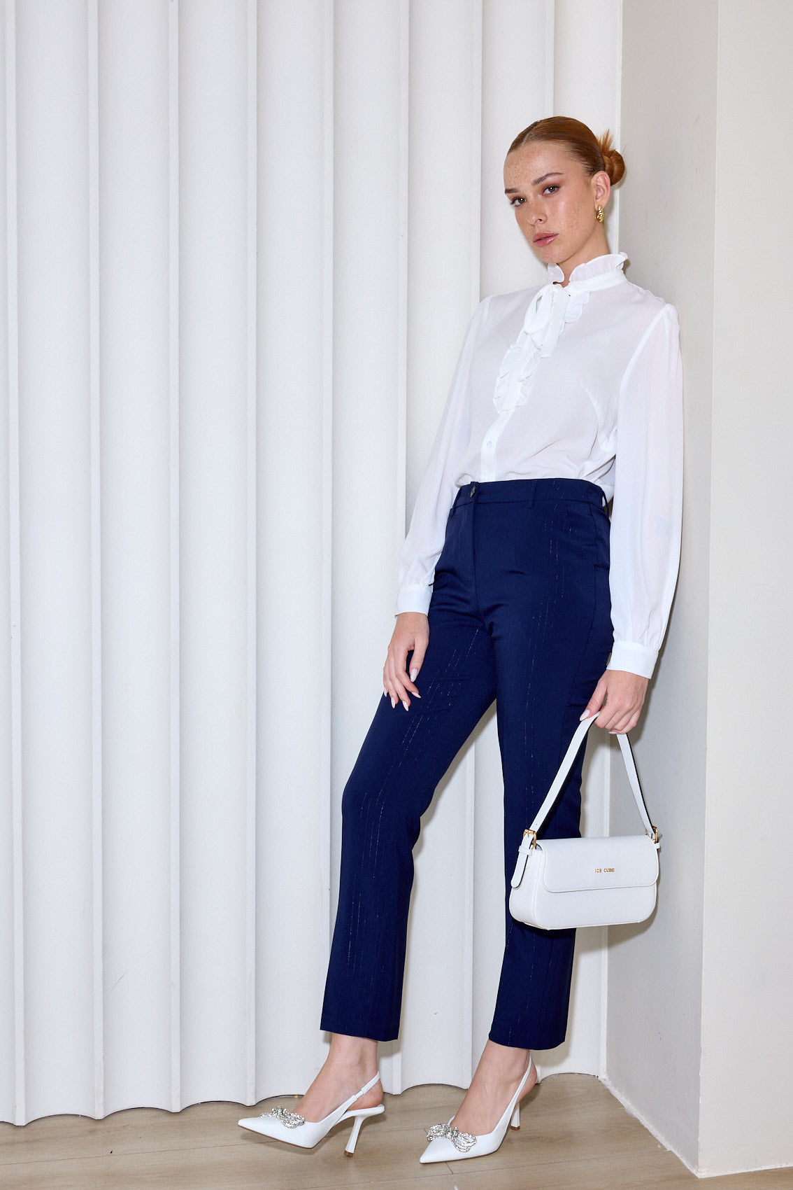 חולצה עם צווארון מלמלה