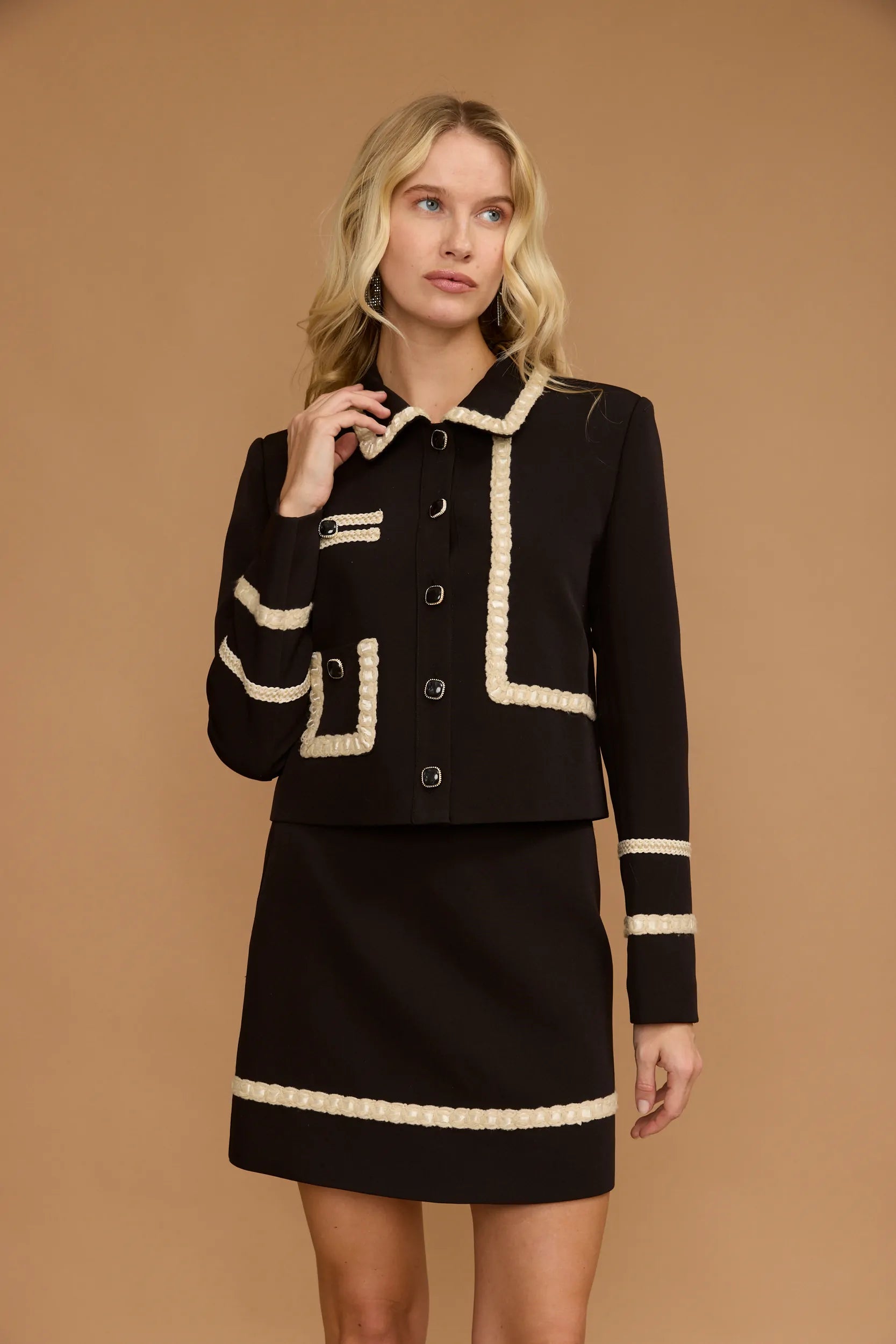 בלייזר עיטורי חבל כפתורים