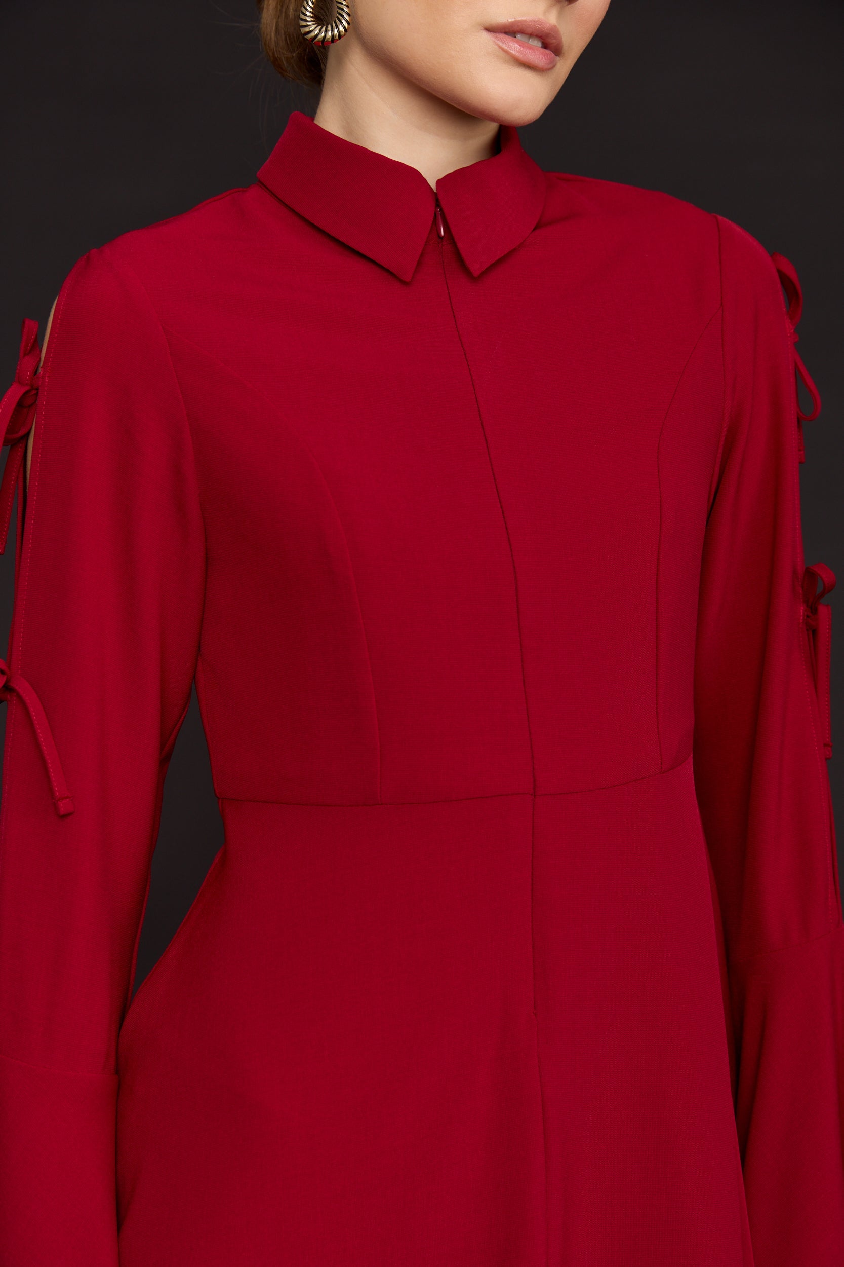 שמלת קצרה שרוולים מתרחבים