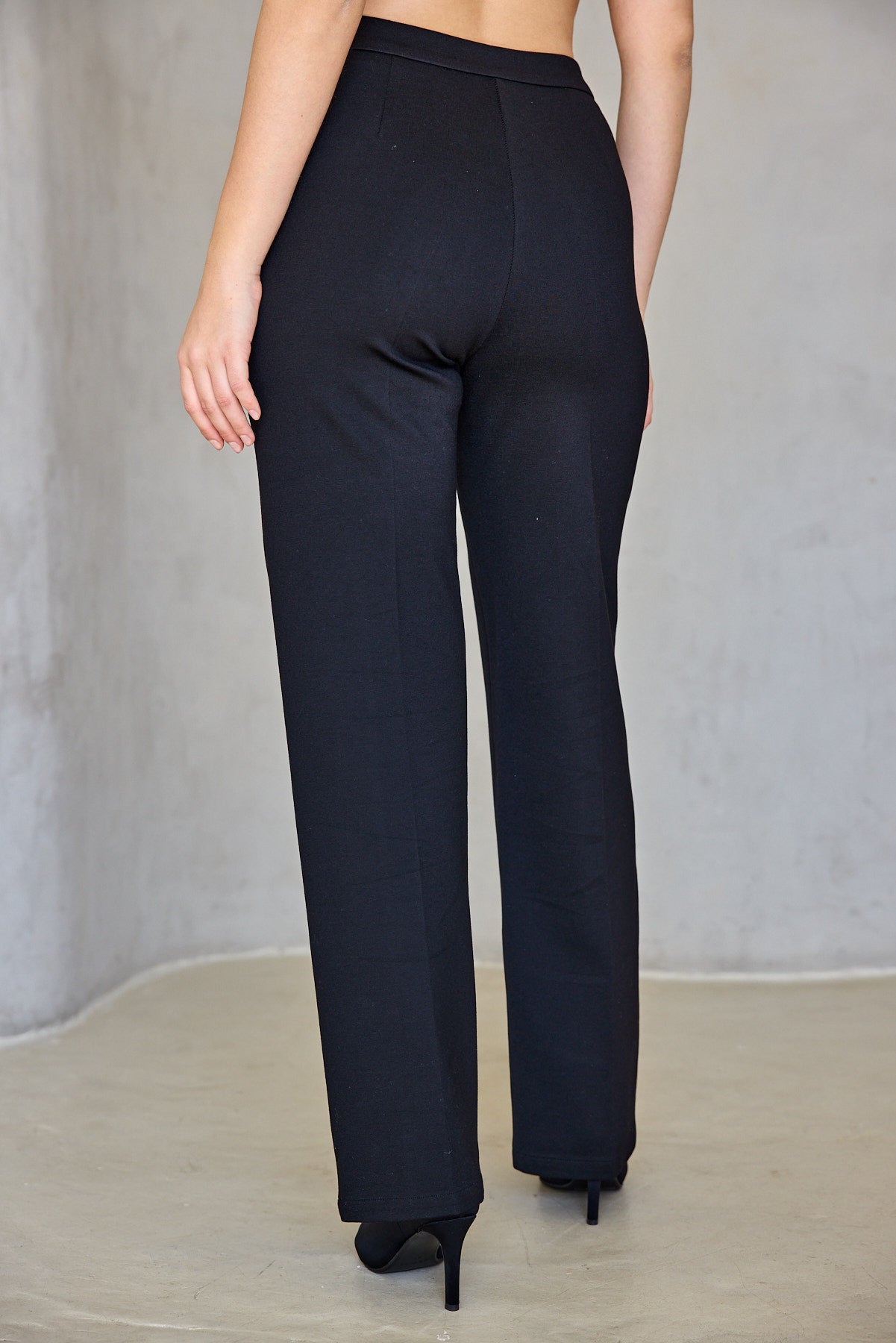 מכנסיים ג'רזי עם אבזם