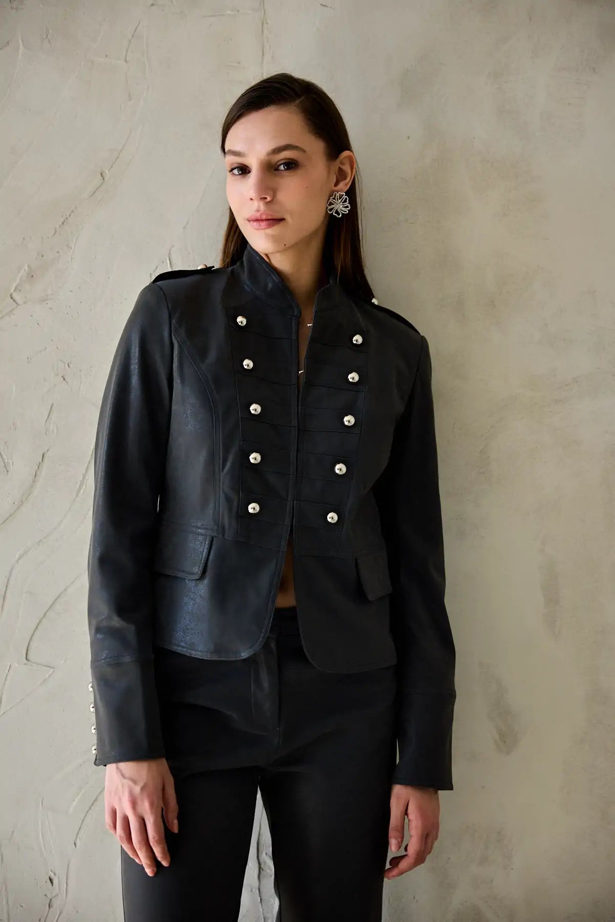 ז'קט דמוי עור כפתורים