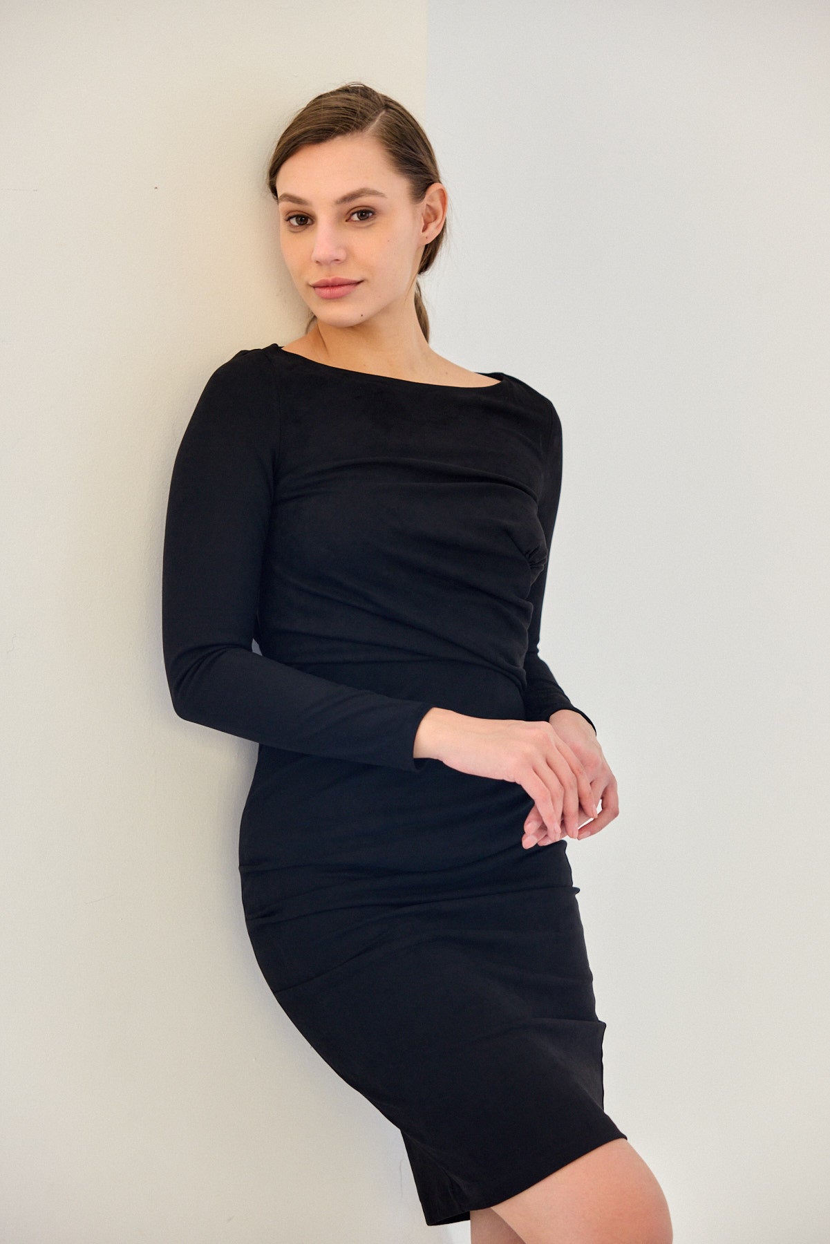 שמלת סווד כיווצים