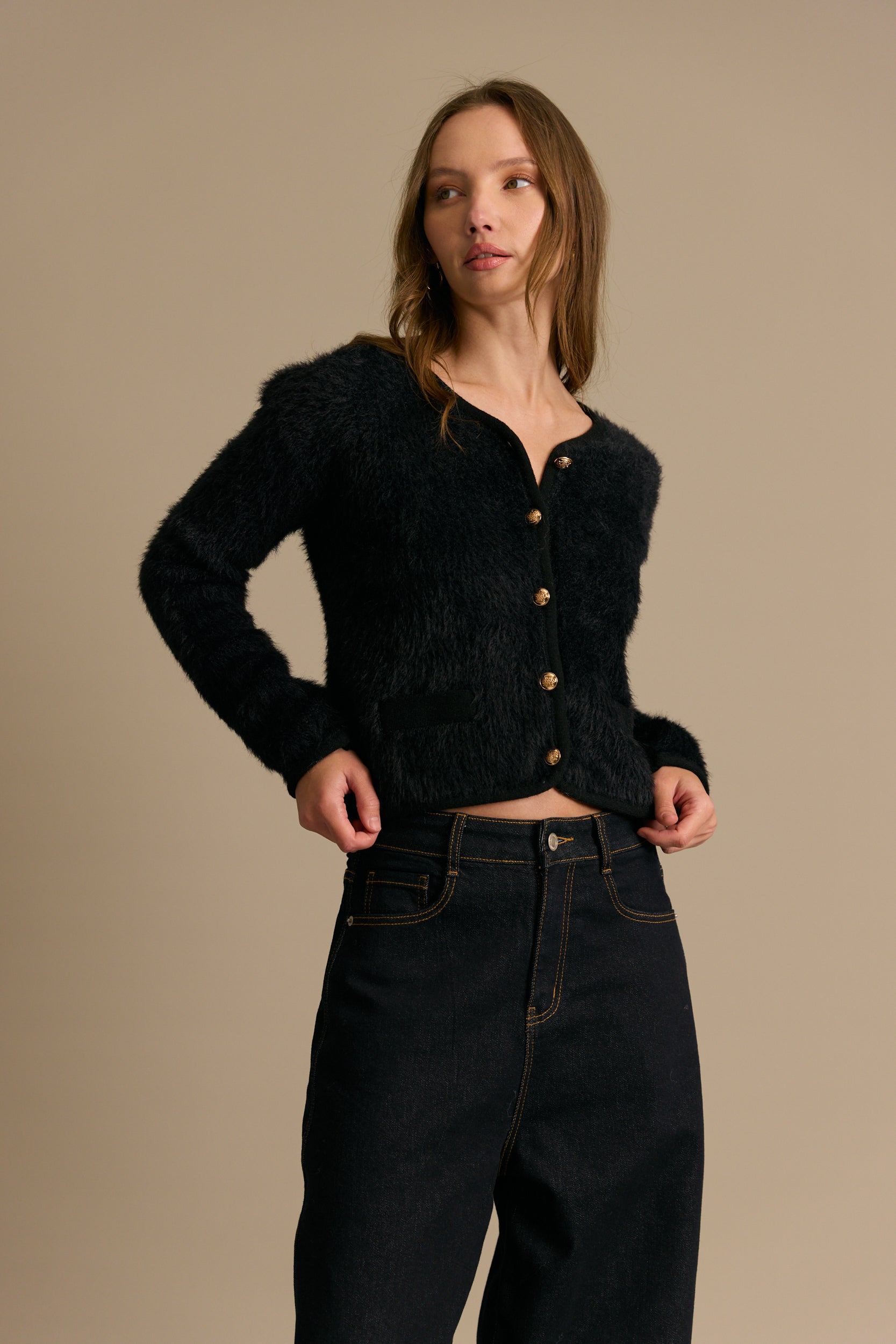 קרדיגן סריג עם כפתורי זהב