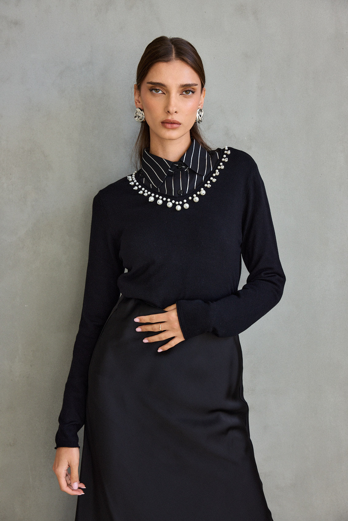 סריג קל מחשוף פנינים