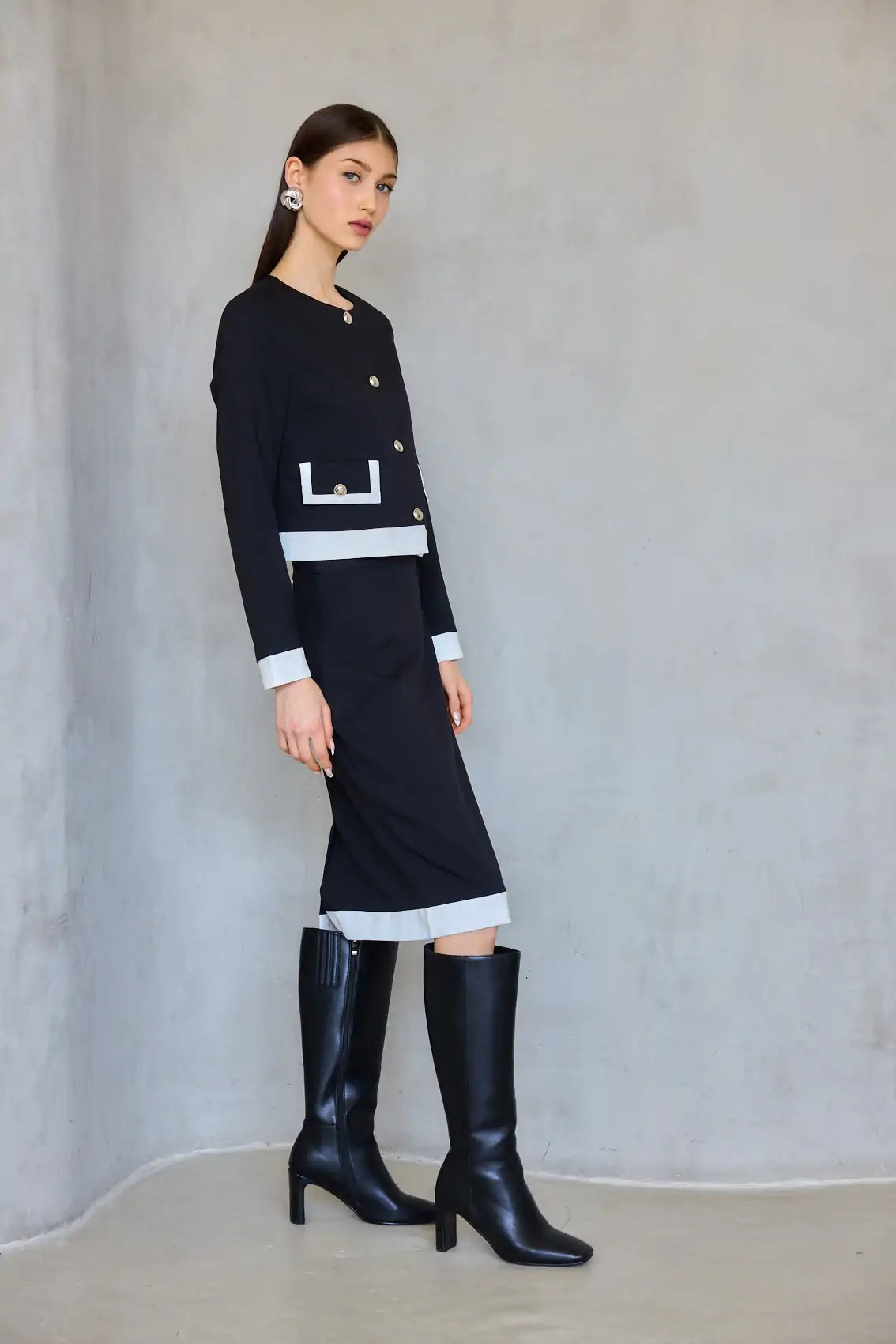 ז'קט קצר סיומת מנוגדת