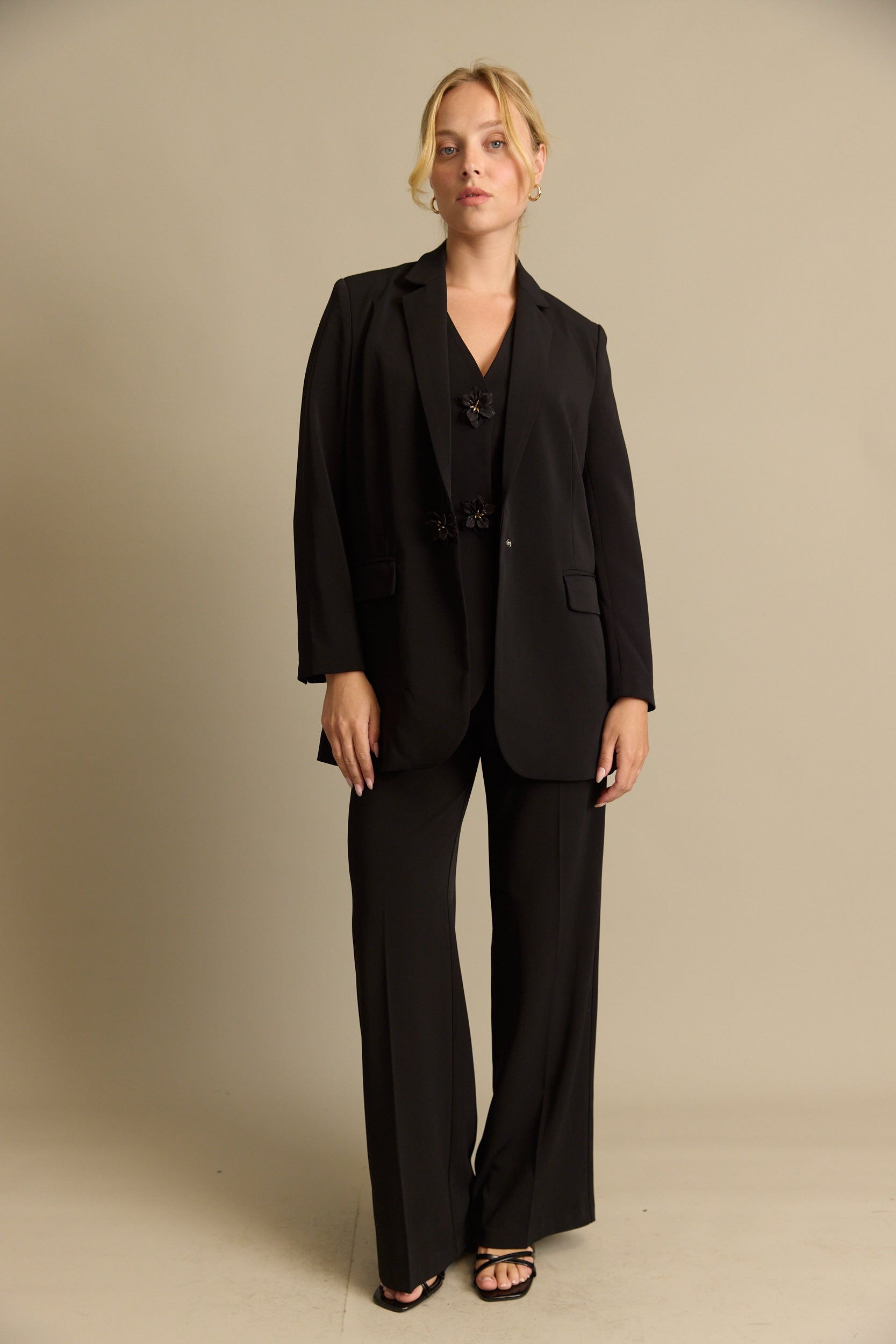 מכנס מחוייט כפתור